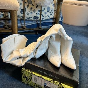 Cape Robbin Kelsey Over the Knee White Cowboy Boots Size 8